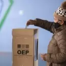 Casi ocho millones de bolivianos votan este domingo en la elección presidencial