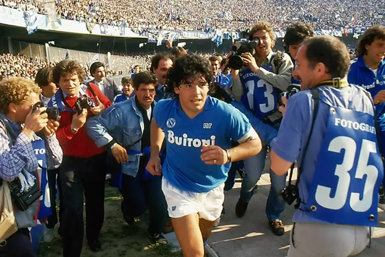 diego-maradona-napoli_1m8hm3sosfsg51ltrjsx2da3e4