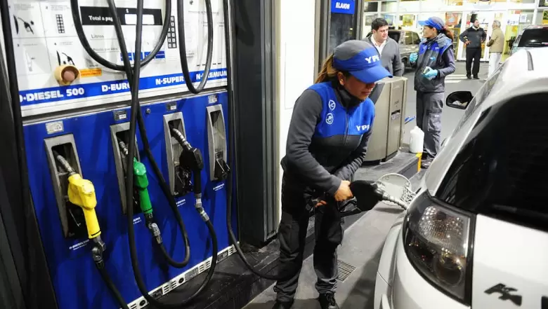 ypf_surtidor_carga_combustible_naftas