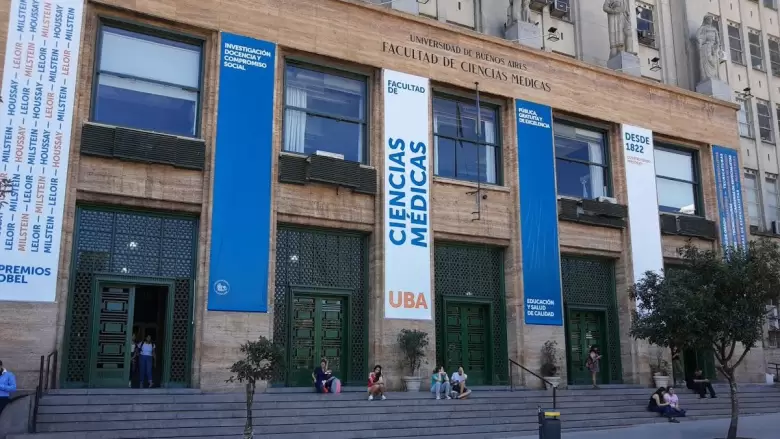 Universidad de Buenos Aires (UBA) Facultad de Medicina y Ciencias M�dicas