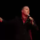 Sorrentino llevar� su nuevo espect�culo de humor y tap a la Sala Living