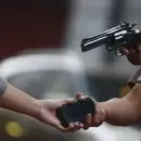 Amenazaron a una joven y le robaron todo en plena vía pública en Las Heras