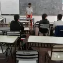 Docentes y celadores mendocinos recibir�n un adicional este viernes