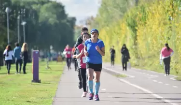 maraton gente corriendo godoy cruz