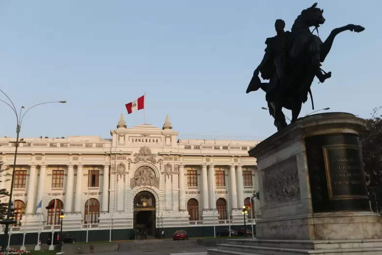 congreso de peru estatua de san martin
