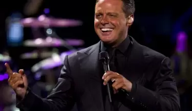 20 a�os de M�xico en la piel: el �lbum que coron� a Luis Miguel como �cono del mariachi