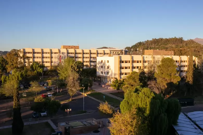 Facultad de Ciencias Econ�micas de la UNCUYO