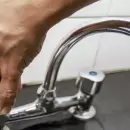Tres zonas están afectadas por cortes de agua en Mendoza este jueves