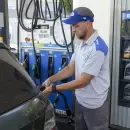 YPF reduce precios y Banco Naci�n ofrece hasta $15.000 de reintegro en combustibles