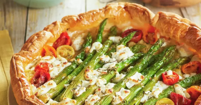 tarta-de-esparragos-tomates-y-queso