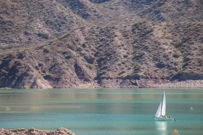 lago-potrerillos