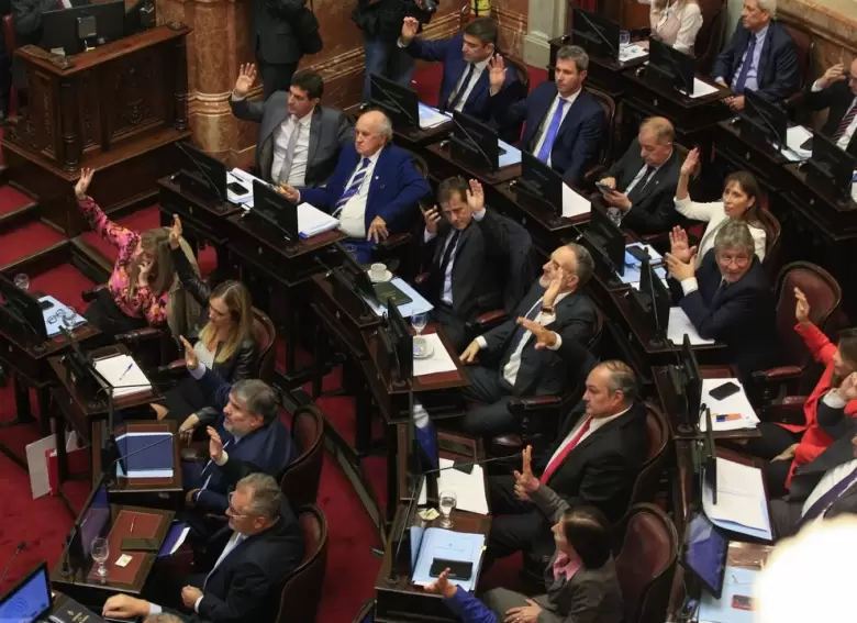 senadores