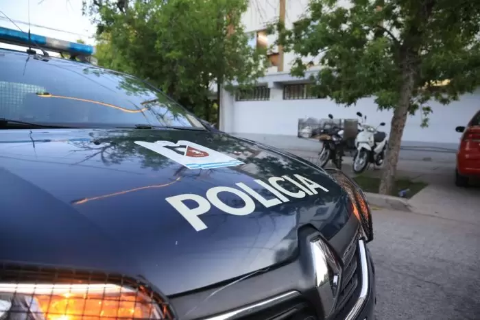 policía