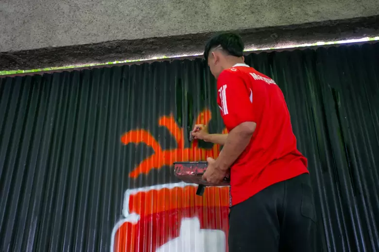 infractor reparando danos