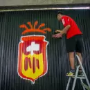 Un joven repint� el port�n que hab�a vandalizado