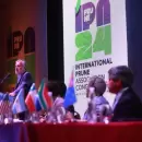 Cornejo le pidió al gobierno nacional acuerdos de libre comercio para que la ciruela sea competitiva
