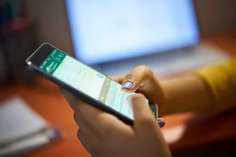 whatsapp mensaje celular