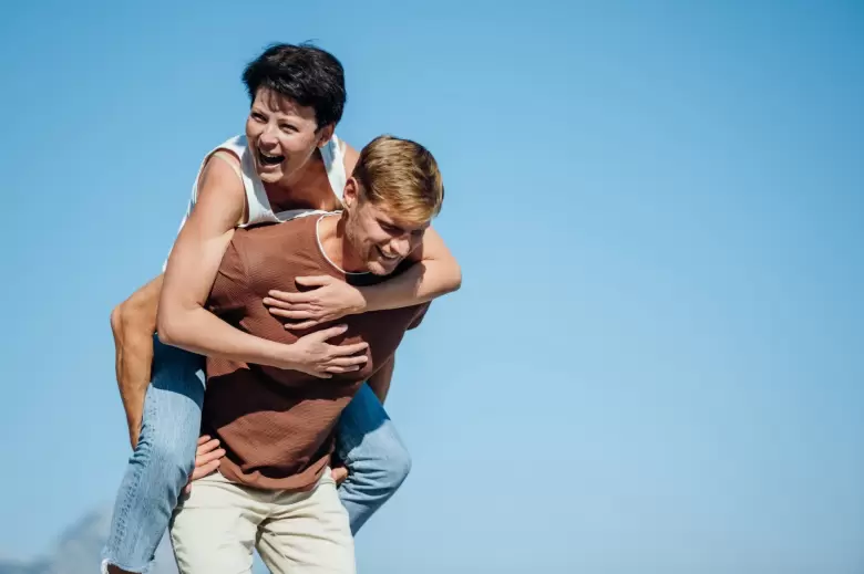 PAREJA