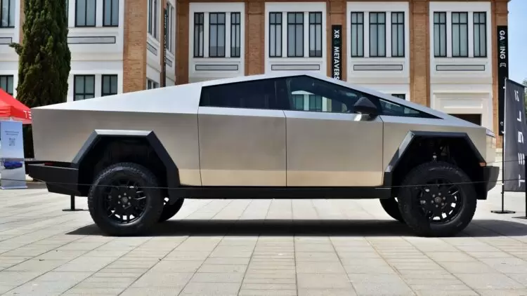 auto tesla