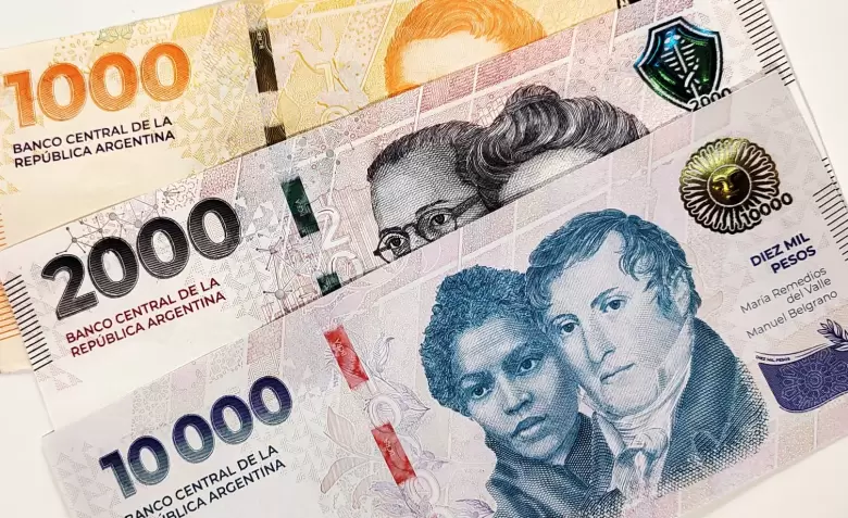 pesos argentinos