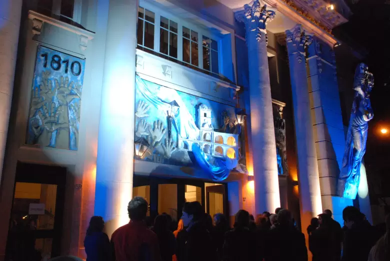 TEATRO INDPENDENCIA BICENTENARIO 2010