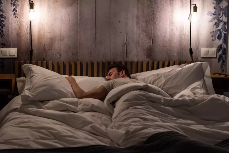 dormir con la luz encendida