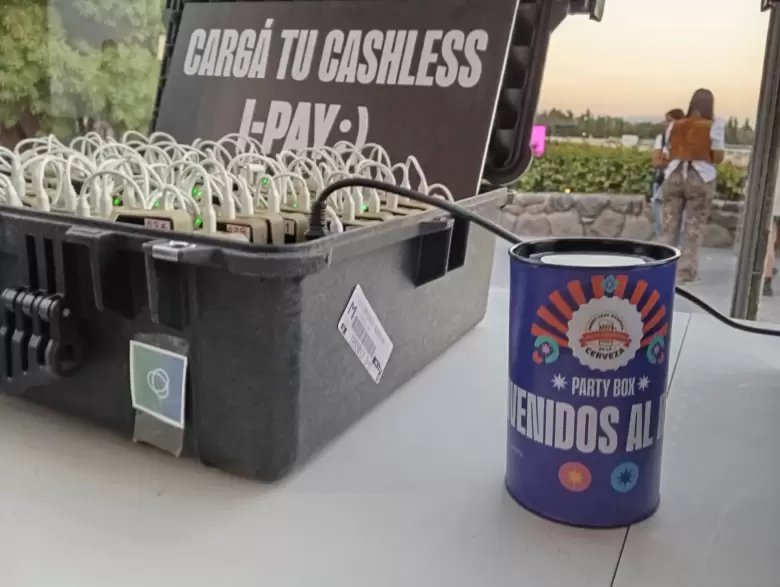 Se presentó todo el merchandising de la Fiesta Provincial de la Cerveza
