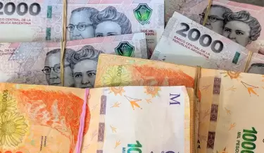 pesos argentinos