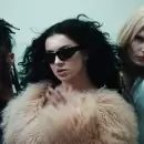 Charli XCX y The Strokes sacudieron la escena musical con sus nuevos �lbumes