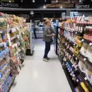 Casi el triple: la inflación triplica la devaluación del peso en marzo
