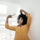 Por qu� nos cortamos el pelo solos. La psicolog�a lo revela
