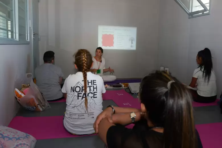 mujeres yoga