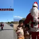 Elvio, el Papá Noel solidario que desde Tupungato llevó la magia navideña a un humilde barrio