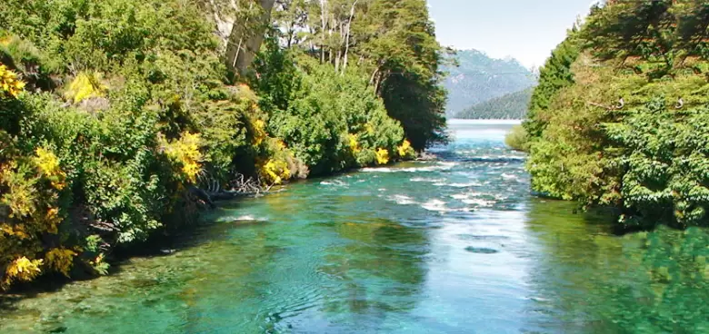 rio correntoso