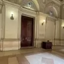 Denuncian al gobierno por la remoci�n de placas que recuerdan el Juicio a las Juntas Militares