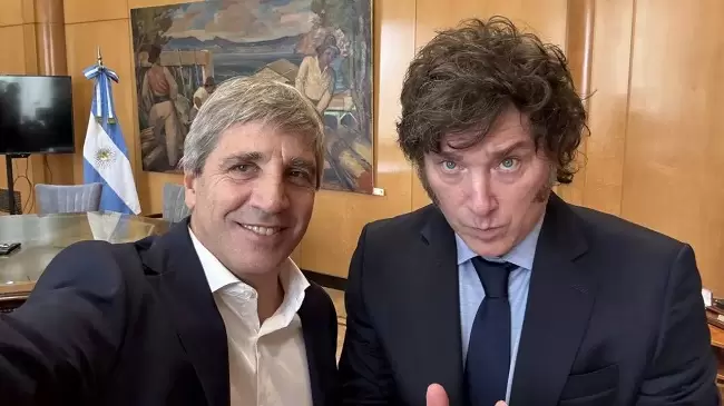 caputo-milei-superavit