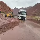 (En fotos) Habilitaron el tránsito en la Ruta 7, tras el alud de piedra, lodo y barro que afectó la zona