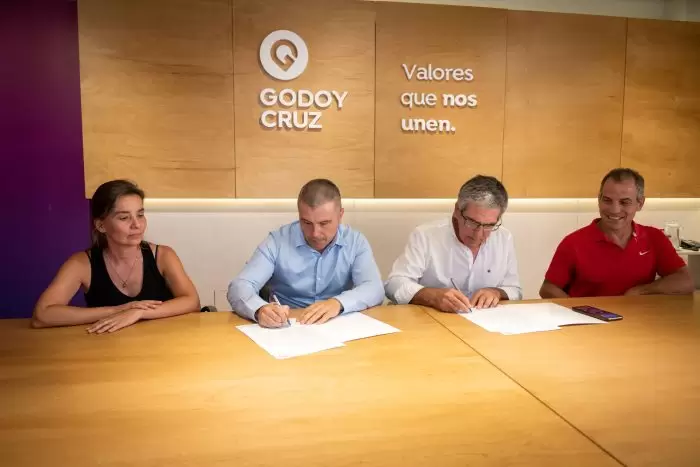 Construirán dos nuevas canchas de Pádel en Godoy Cruz