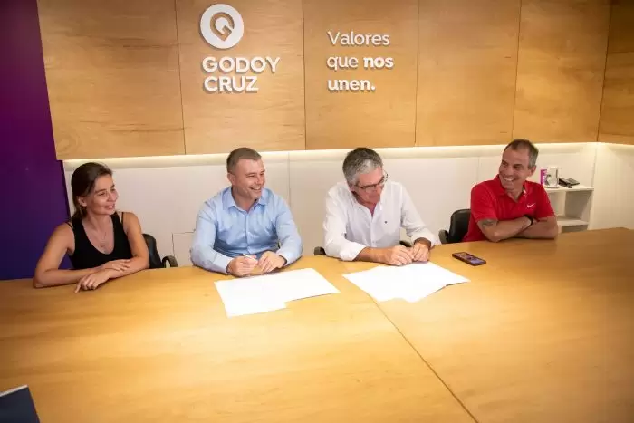 Construirán dos nuevas canchas de Pádel en Godoy Cruz