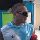 (Video) Temperley presentó a un reconocido cantante como refuerzo y desató la polémica