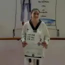 Sueño de oro: Es campeona nacional de Taekwondo y vende ensaladas de fruta para poder competir