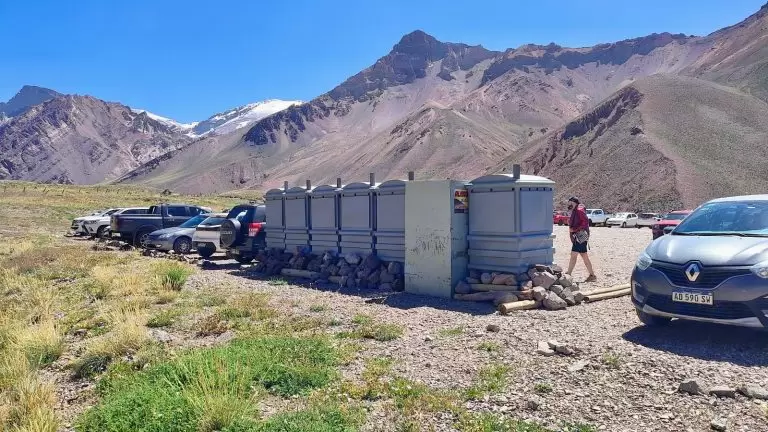 Baños químicos en el Parque Aconcagua