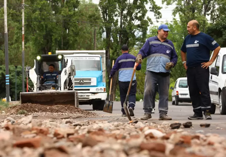 Fuerte tormenta golpe� al departamento de Maip�