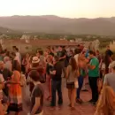Disfrutá del maridaje y las postales mendocinas con “Vino al atardecer”