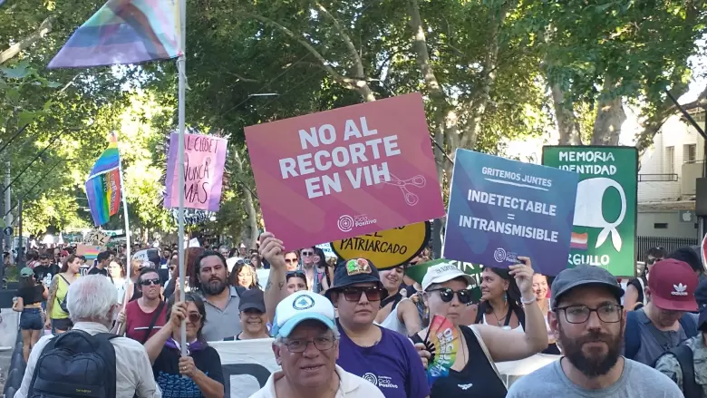 marcha federal del orgullo antifascista Mendoza lgbt