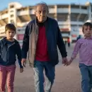 Todos tenemos un primer recuerdo de un estadio lleno y un abuelo que nos llevaba de la mano
