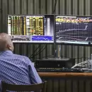 La mala reacción de los mercados argentinos por el escándalo cripto: cayeron fuerte las acciones