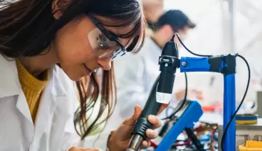 Mujeres en �reas STEM