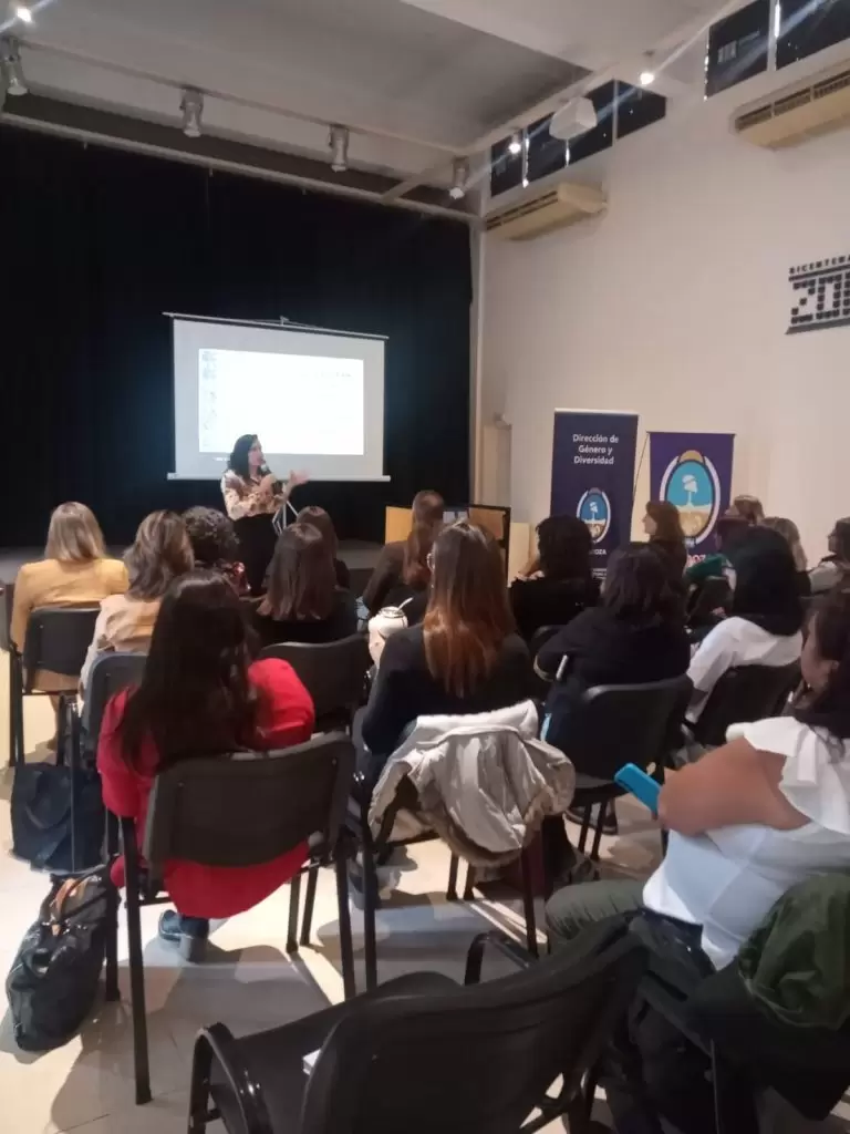 Presentación de la plataforma educativa de la Dirección de Género y Diversidad