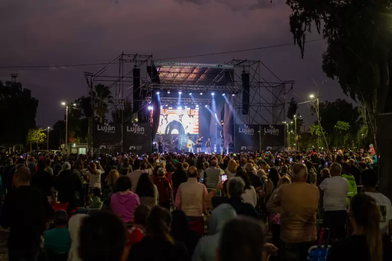 Palito Ortega bajó la lluvia en Luján de Cuyo